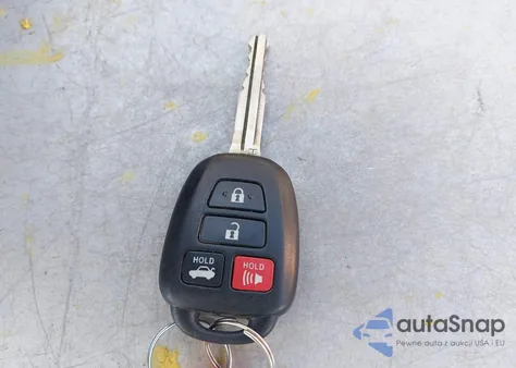 2015 Toyota Corolla Le z USA, uszkodzony, nr VIN 2T1BURHE4FC341112